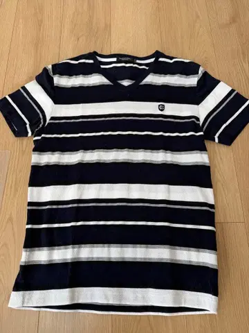 BLACKLABEL V넥 스트라이프 셔츠 M