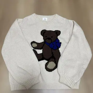 merryjenny 곰 자수 베이지 니트 스웨터
