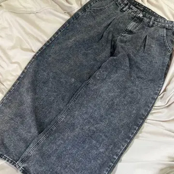 MinoriTY 와이드 데님 케미컬 블랙