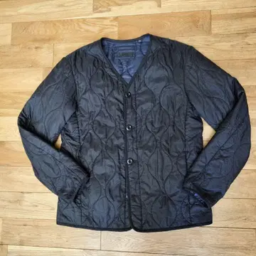 유니클로 블랙 퀼팅 자켓 M 사이즈