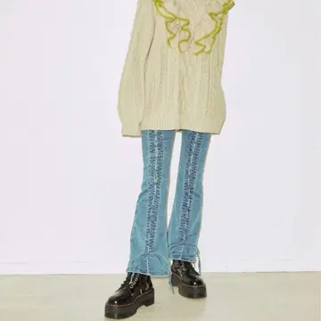 jouetie 센터 레이스업 핏 플레어 팬츠 블루 M 사이즈