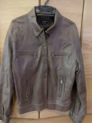 브라운 가죽 자켓