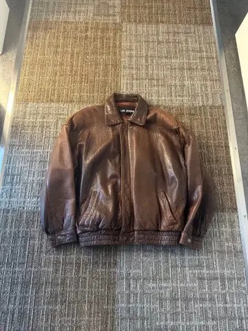 브라운 가죽 자켓