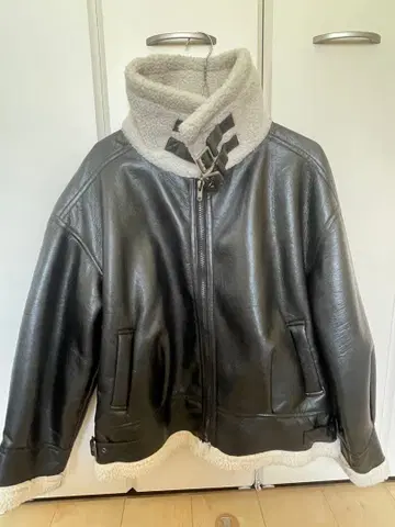 블랙 가죽 후드 부착 자켓