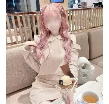 미셸 마카롱 택 포함 새상품 프릴 가득 어깨 트임 후드티 셋업