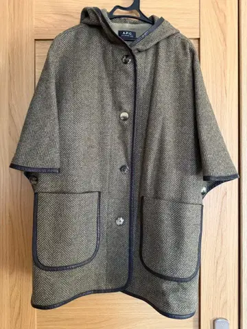 A.P.C 판초풍 코트
