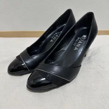 [새상품급] DIANA WELL FIT 블랙 펌프스