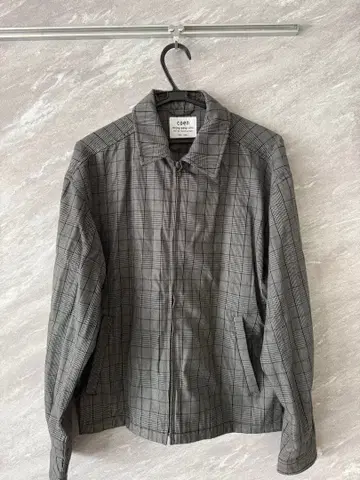 그레이 계열 체크 자켓