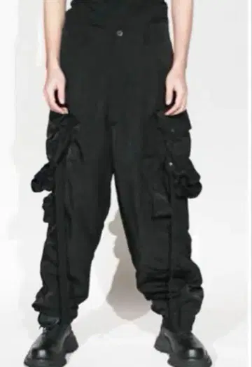 21S/S JULIUS Gasmask CargoPants SIZE 3