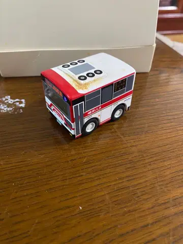 QlinBus 미니버스 2006 빨흰