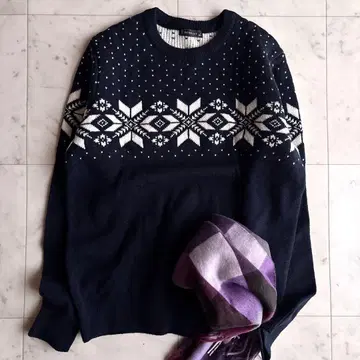 새상품급 버클리 눈꽃 무늬 니트 스웨터 노르딕 무늬 L 네이비 곤