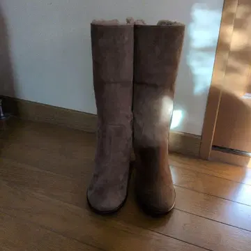 마가렛호웰 베이지