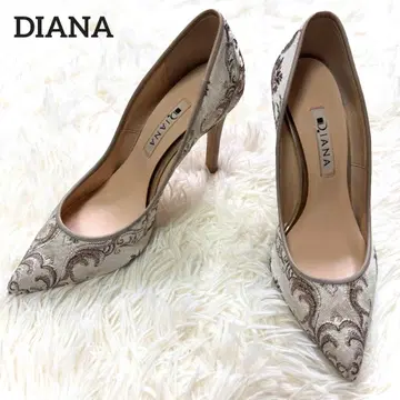 새상품급 다이애나 자카드 자수 펌프스 힐 스틸레토 베이지