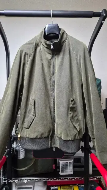 ZARA 올리브 그린 점퍼 EU L