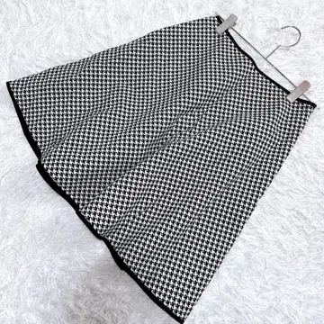 M'S GRACY 에무즈그레이시(40) 플레어 미디 스커트 하운드투스