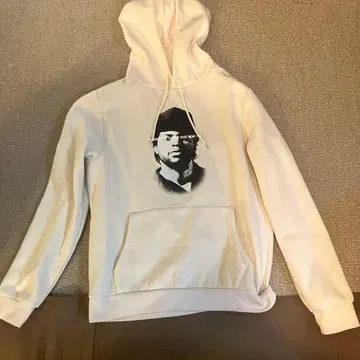 BOYZ N THE HOOD 후드티 크림색