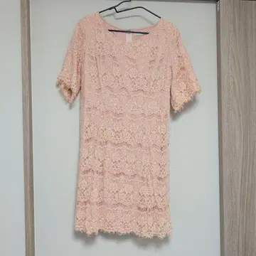 over E. 핑크 레이스 반팔 무릎 기장 원피스