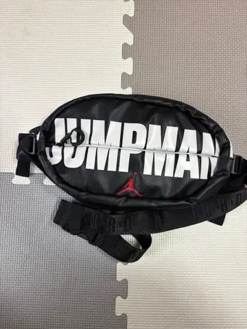 Jordan 바디백 블랙/화이트