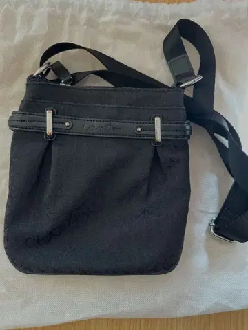 캘빈 클라인 블랙 숄더백