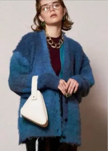 MAISON SPECIAL 그라데이션 루프 샤기 니트 가디건