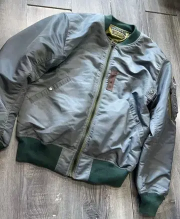 U.S. Air Force MA-1 플라이트 자켓