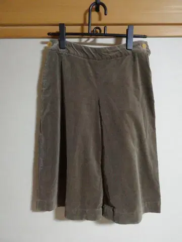 카키 코듀로이 큐롯 스커트 사이즈 2