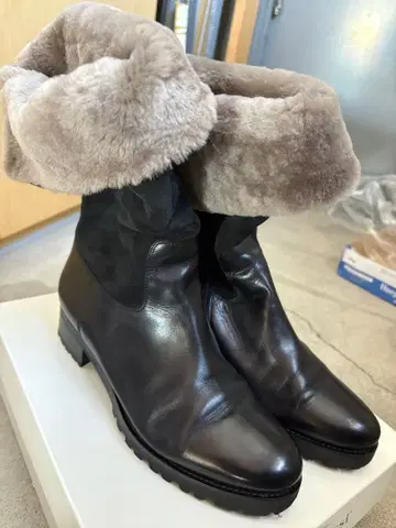블랙 어그 부츠 가죽 미사용