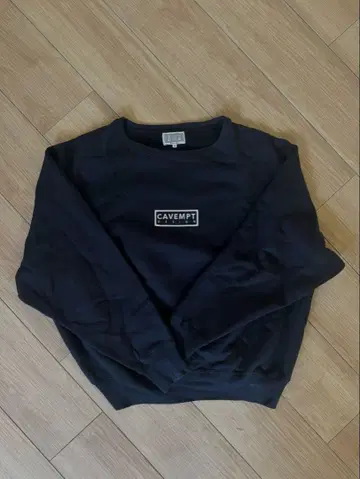 c.e cavempt 맨투맨 블랙 컬러