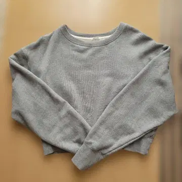 CREADONA 그레이 크루넥 숏 기장 맨투맨