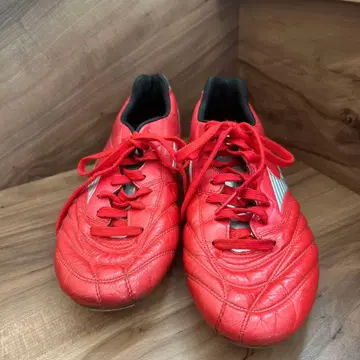 미즈노 모나르시다 레드 축구화