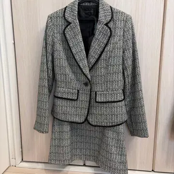 CASTITA 블랙 화이트 트위드 블레이저 셋업