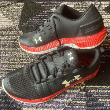 Under Armour 러닝화 블랙/레드 26cm