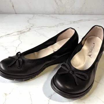 락락 하늘을 나는 펌프스 24cm 블랙 발레 슈즈 리본 경량