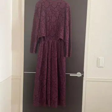 미라 오웬 퍼플 레이스 원피스