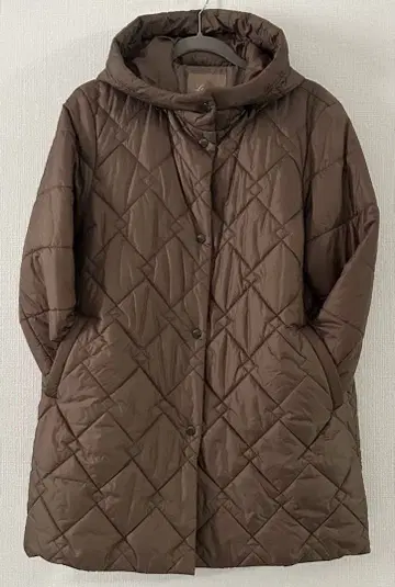[ 새상품급 ] 브라운 퀼팅 충전솜 코트 by 레리안