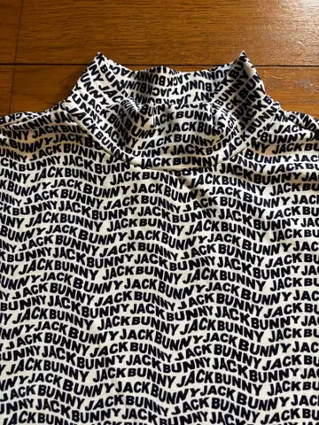 JACK BUNNY 로고 프린트 하이넥 셔츠