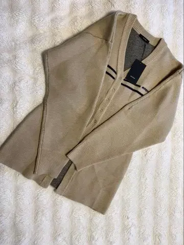 [ EMODA ] 베이지 V넥 가디건 고급 깔끔 허리 쉐이프