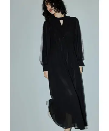 V넥 시어 슬리브 드레스