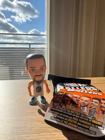 NBA BALLERS 스테판 커리 피규어