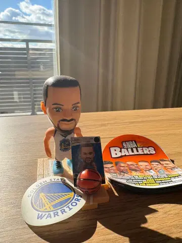 NBA BALLERS 스테판 커리 피규어