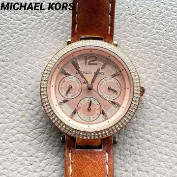 마이클코어스 스톤 장식 골드 핑크 쿼츠 손목시계 베젤