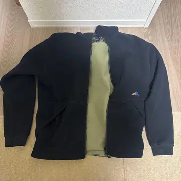 NEW BALANCE MT1996 블랙 플리스 자켓