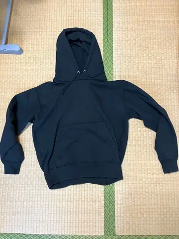 BLACKFRUIT 블랙 후드 부착 후드티