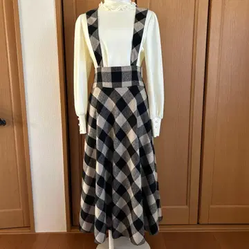 엠즈 그레이시 스커트