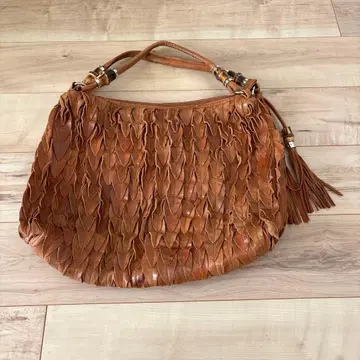 프린지 가죽 숄더백