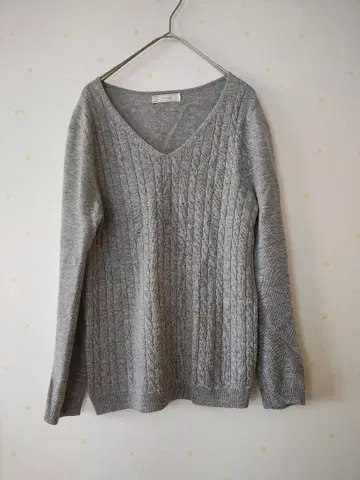 any SiS 그레이 V넥 워셔블 캐시미어 혼방 케이블 짜임 스웨터