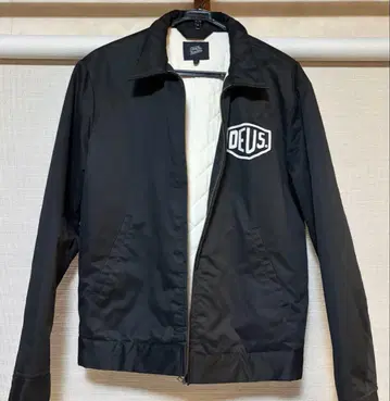 Deus Ex Machina 블랙 자켓 M 사이즈