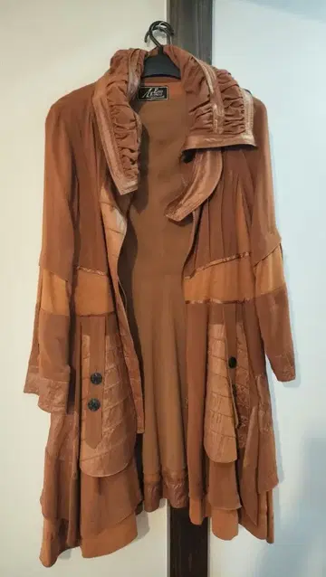 Eiko Kondo 브라운 롱 코트