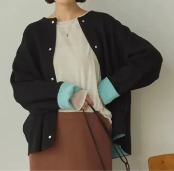 새상품 미사용 스무스 편직 배색 니트 가디건 mal