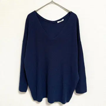 [Free's Mart] V넥 스웨터 (F) 긴팔 모 사용